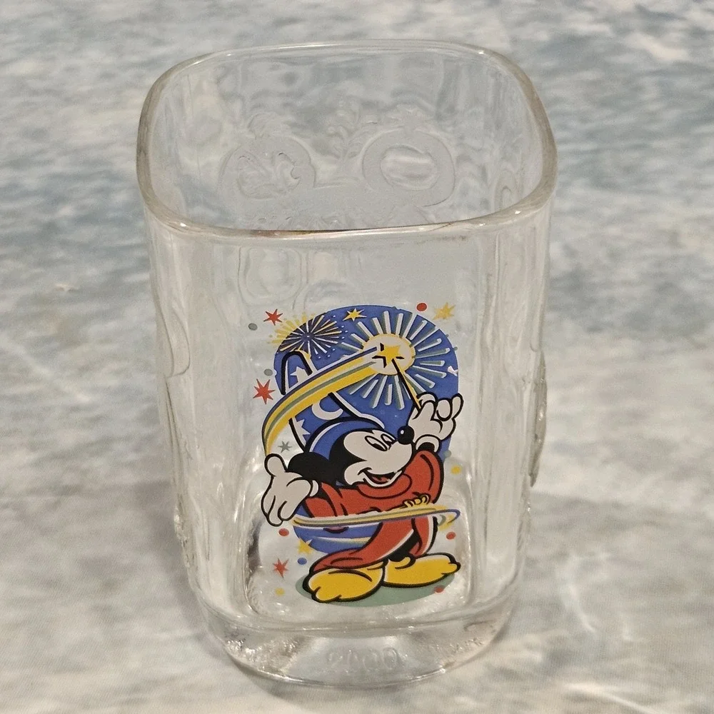 Vintage 2000 McDonalds Disney World Glasses Set of 4 Complete Theme Parks Mickey